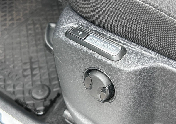 Volkswagen Tiguan Allspace cena 146900 przebieg: 119256, rok produkcji 2019 z Czempiń małe 781